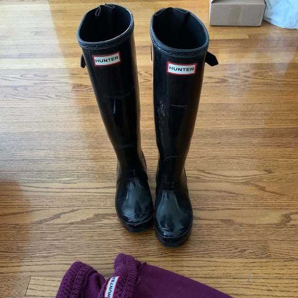 Hunter boots tall gloss black like new size 35/36 - Picture 1 of 5